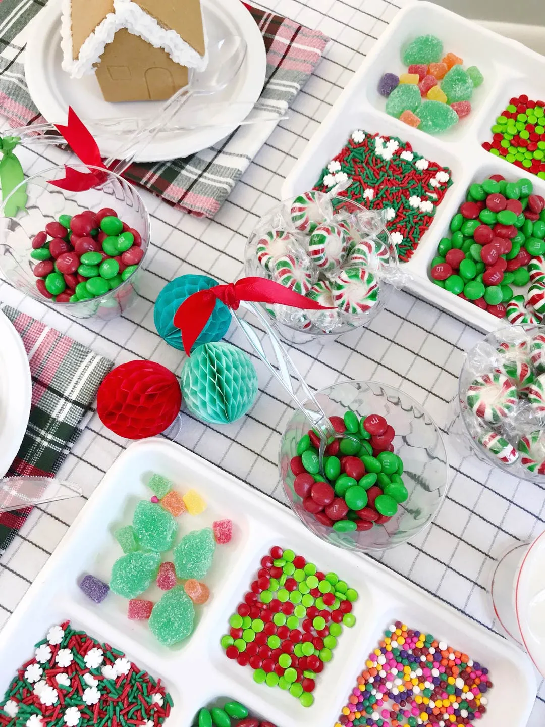 Gingerbread House Decorations & Ideas For Christmas - Chinet®