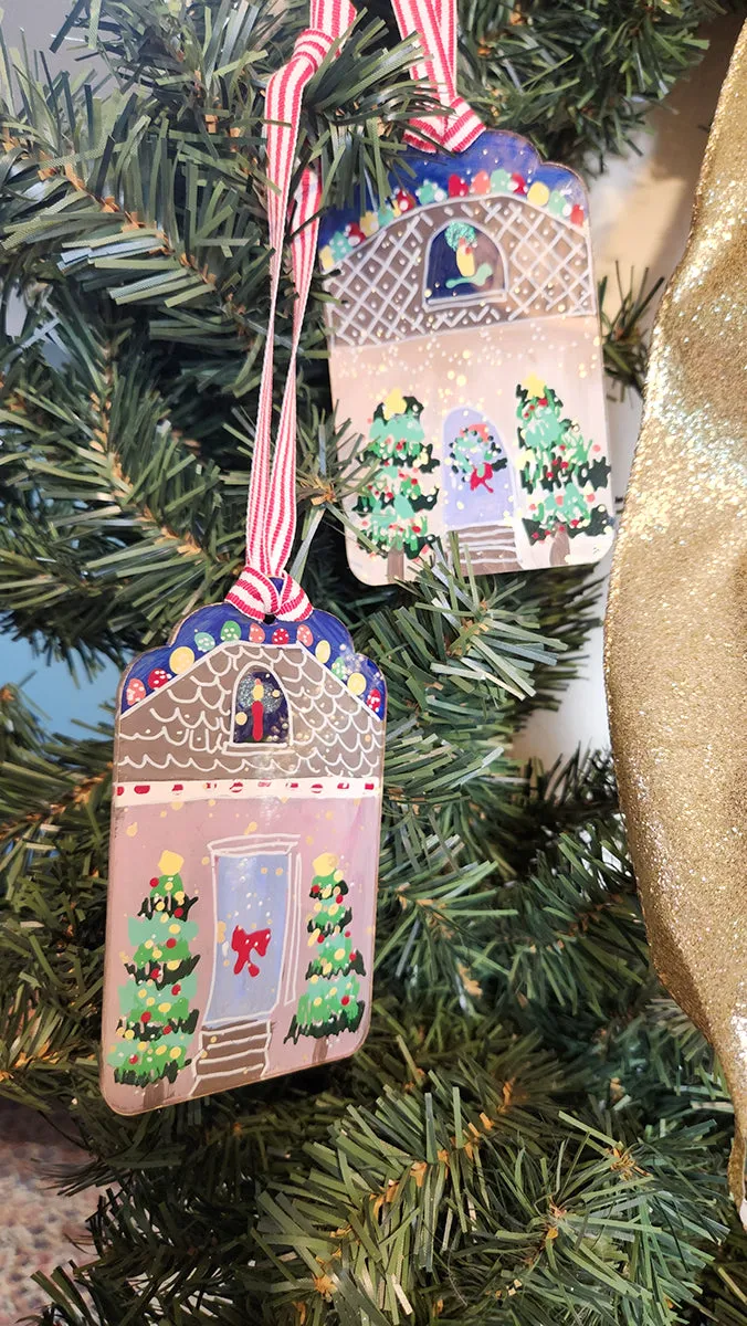 Gingerbread House Ornament – Media Profunda