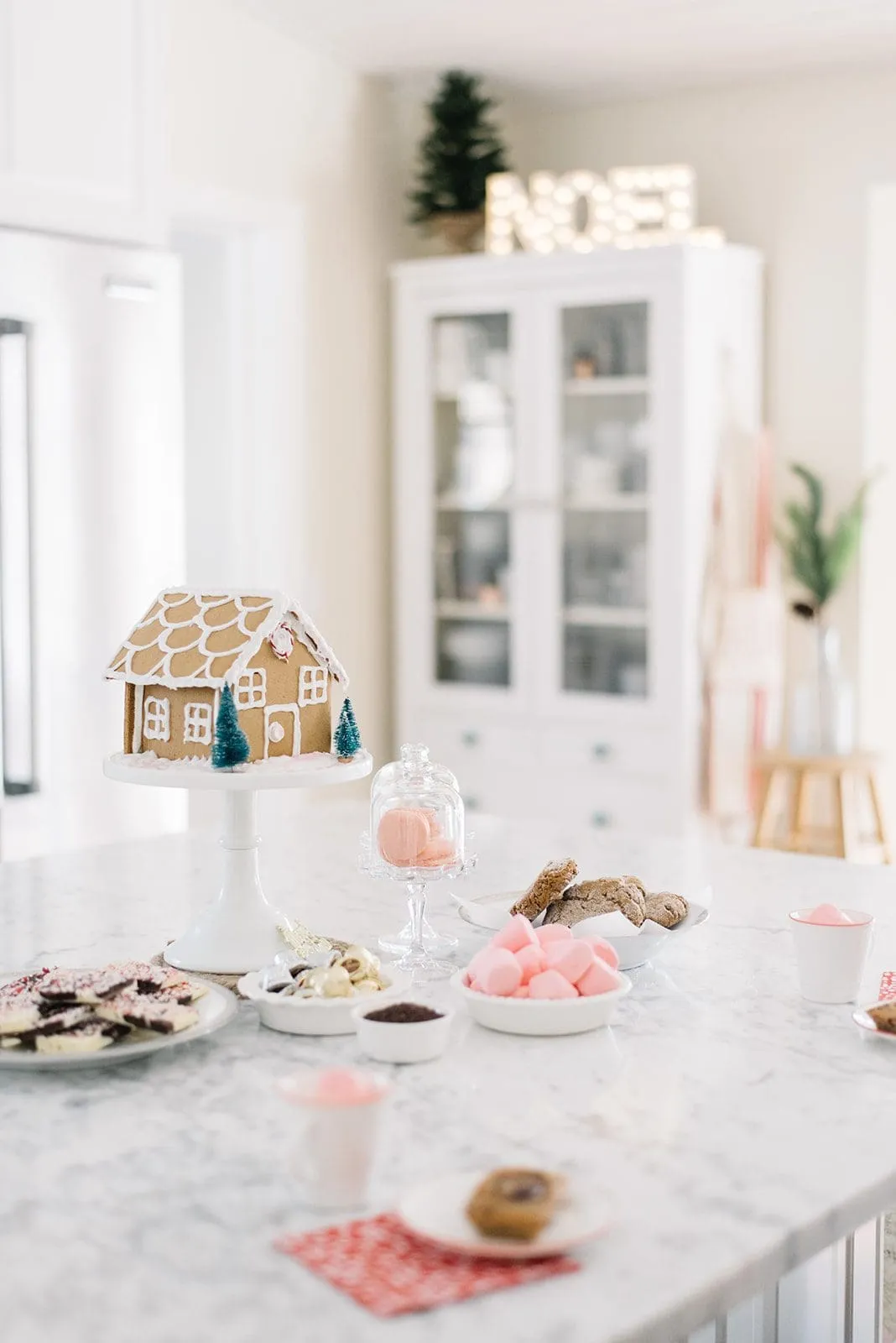 Gingerbread Pink Christmas Table Runner Christmas Gingerbread Man Table  Runner, Pink Xmas Holiday Peppermint Candy Kitchen