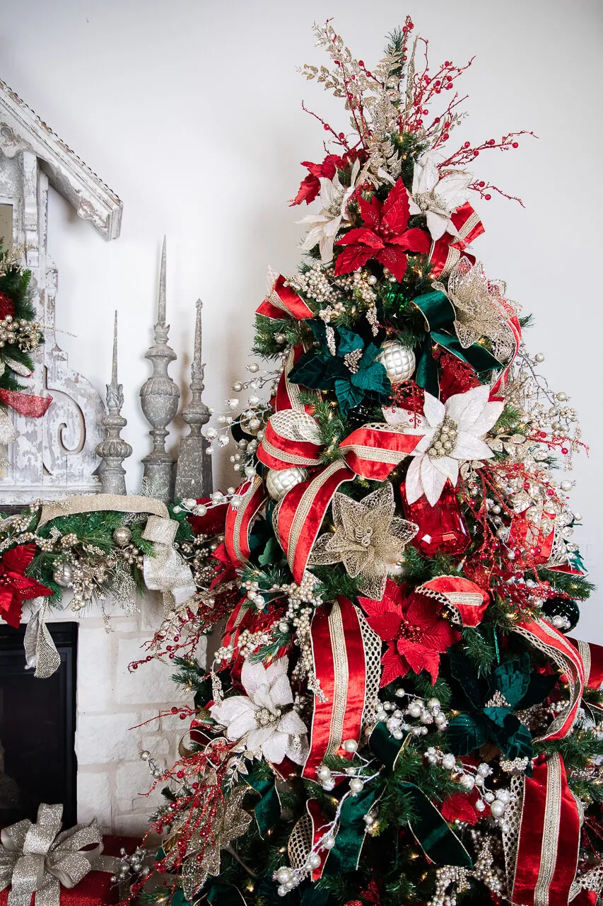 Gorgeous Gold and Silver Christmas Tree Alternatives - Decorator's Warehouse