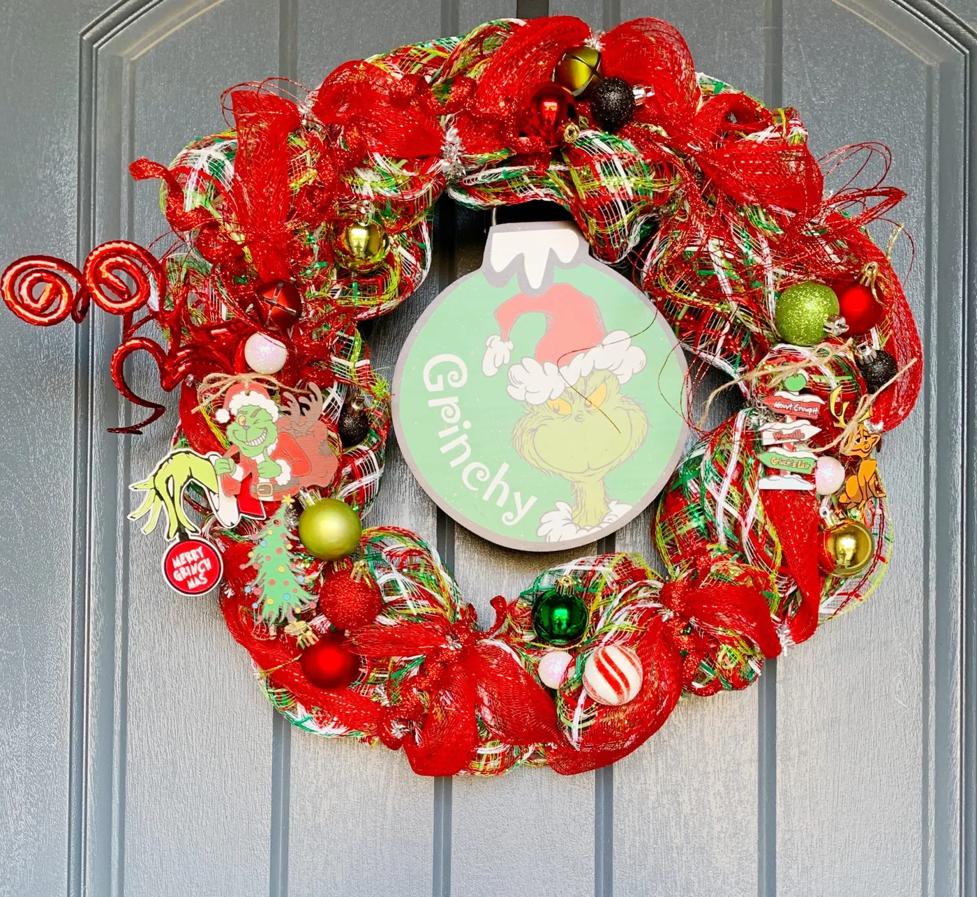 Grinch Christmas Wreath - Kelly Lynn Grinch-Inspired Christmas Wreath –  Handmade Holiday Décor