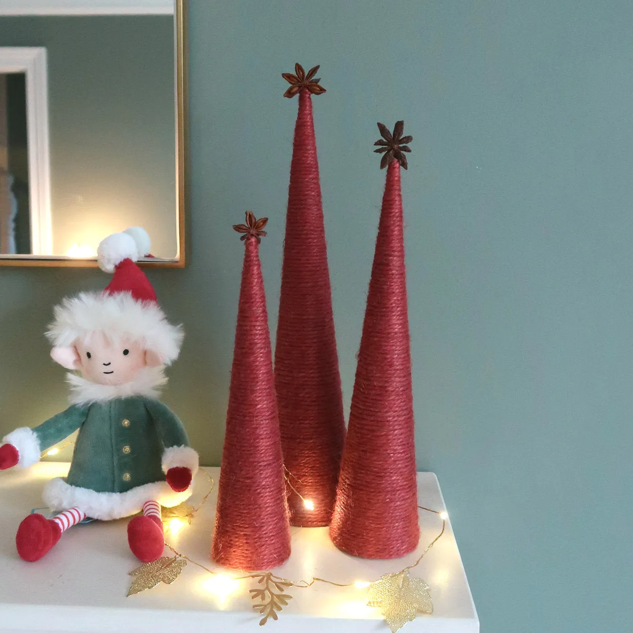 Handcrafted Christmas Tree - Wine Red (Limited Edition) – Cascayde