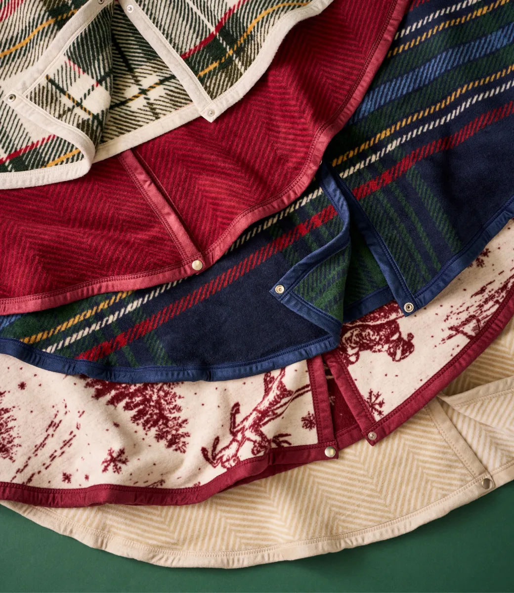 Harborview Herringbone Cranberry Christmas Tree Skirt | ChappyWrap