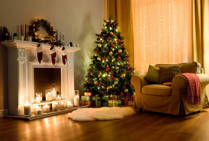 Holiday Cottage Christmas Décor Ideas - Helpful Holidays