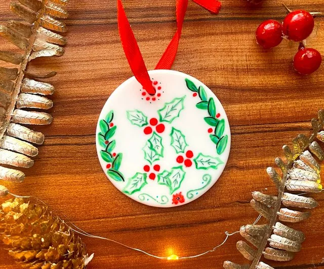 Hong Kong Hand-painted Ceramic Christmas Ornament (Holly) Florals and Art -  Pinkoi