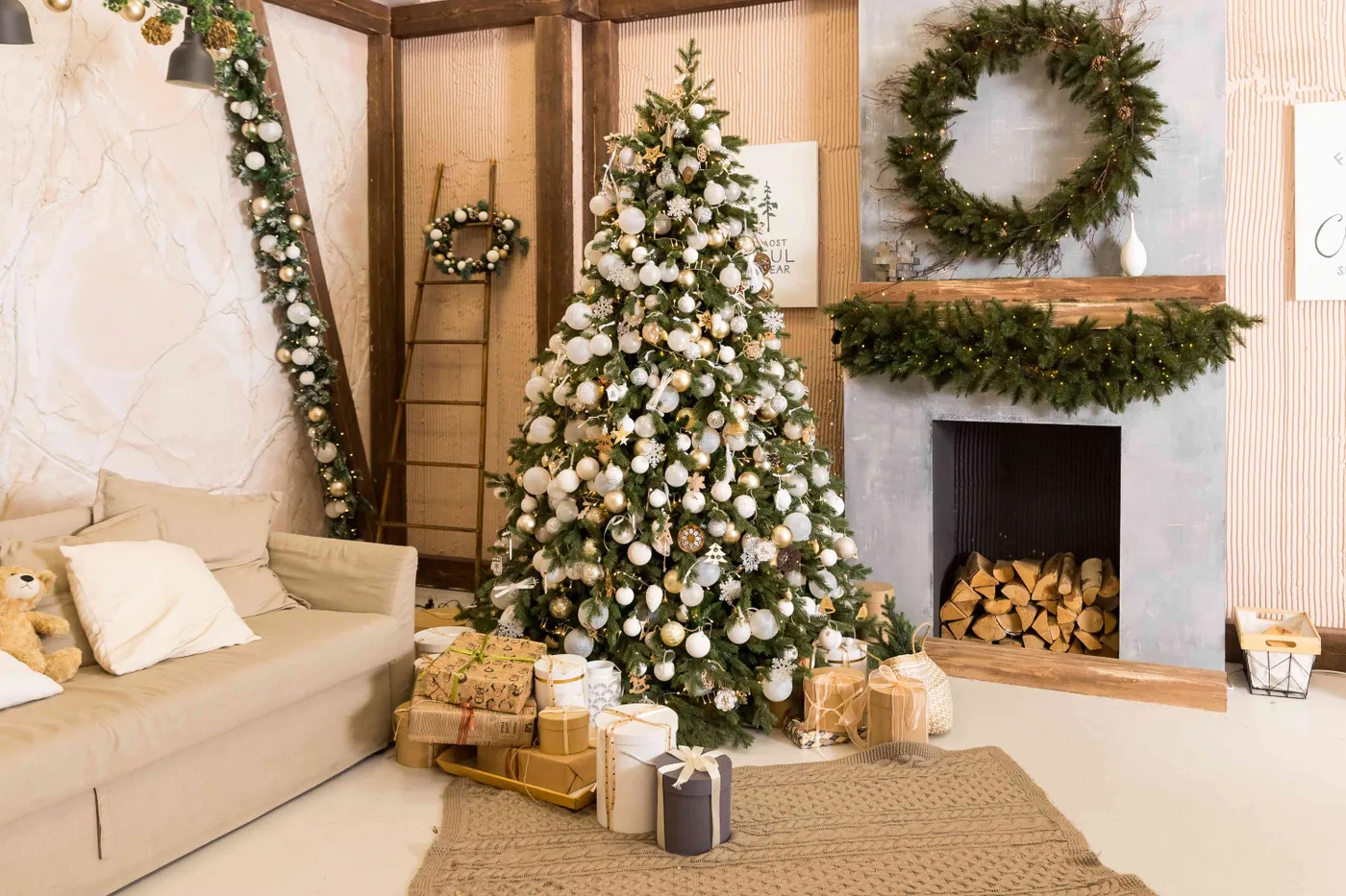 How Long Does a Christmas Tree Last? 8 Tips to Keep It Looking Good