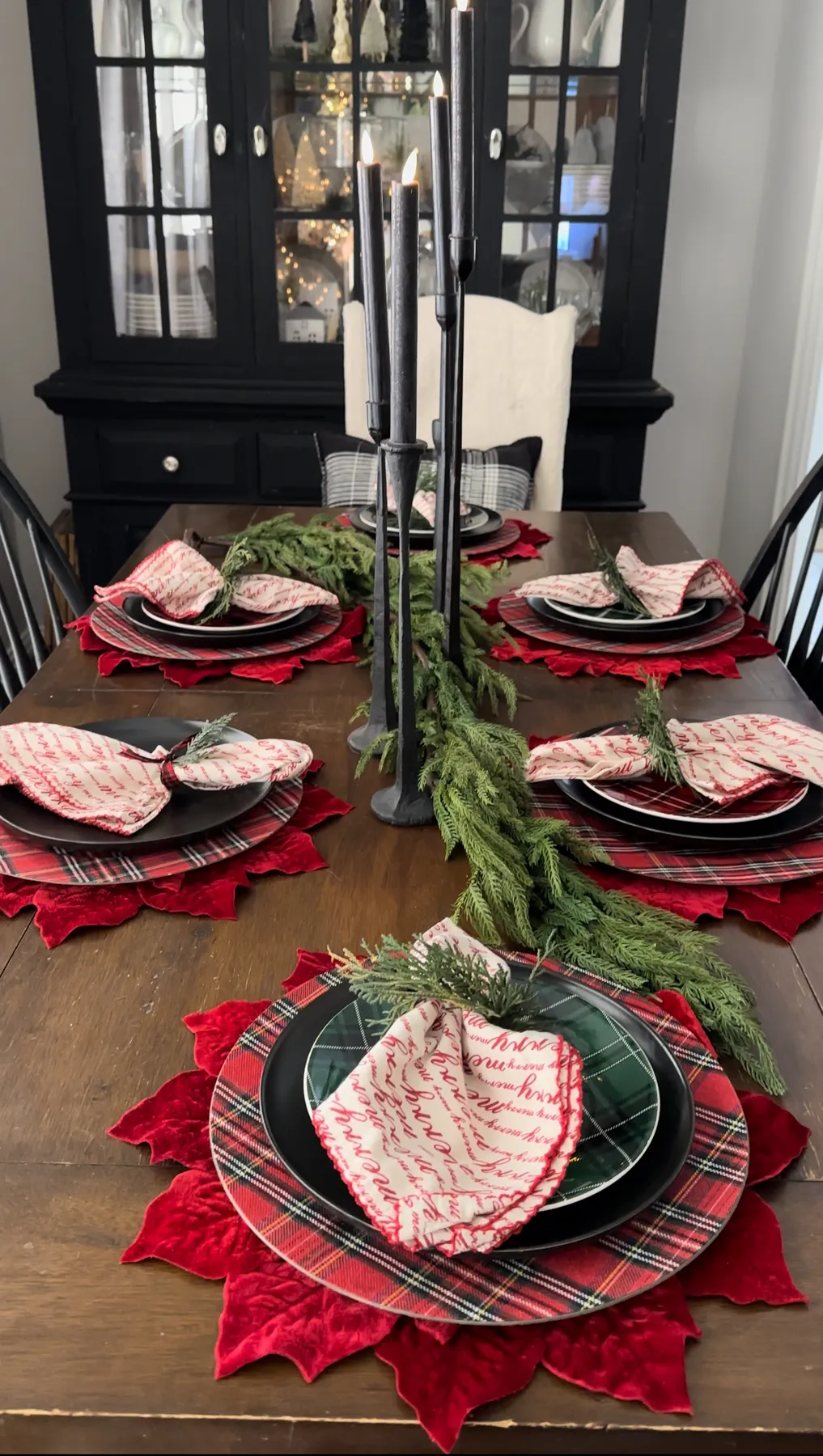 How To Create A Festive And Beautiful Christmas Table * Hip & Humble Style
