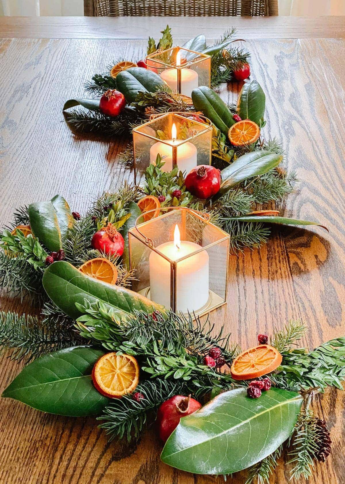How to create an easy holiday centerpiece | Low cost Christmas Holiday centerpiece