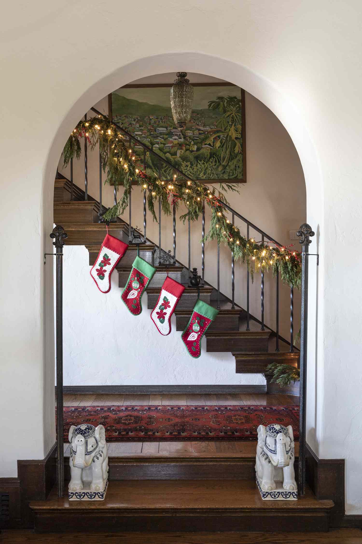 How to Decorate Your Entryway for Christmas So It Feels Instantly Festive