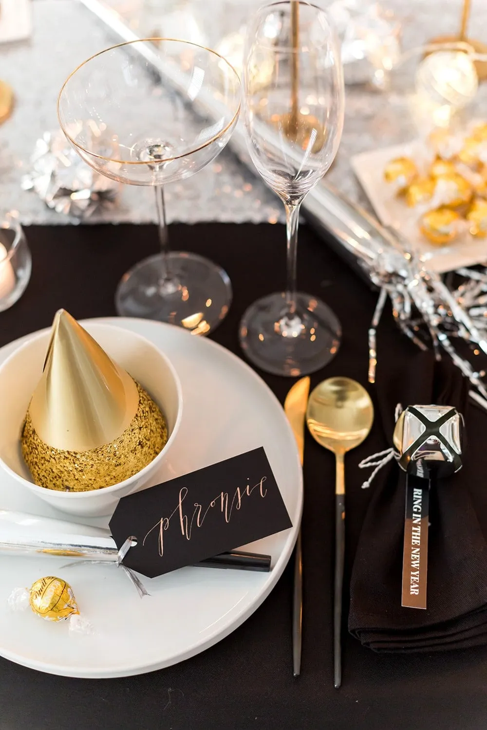 How to Host a New Year's Eve Dinner Party - Pizzazzerie