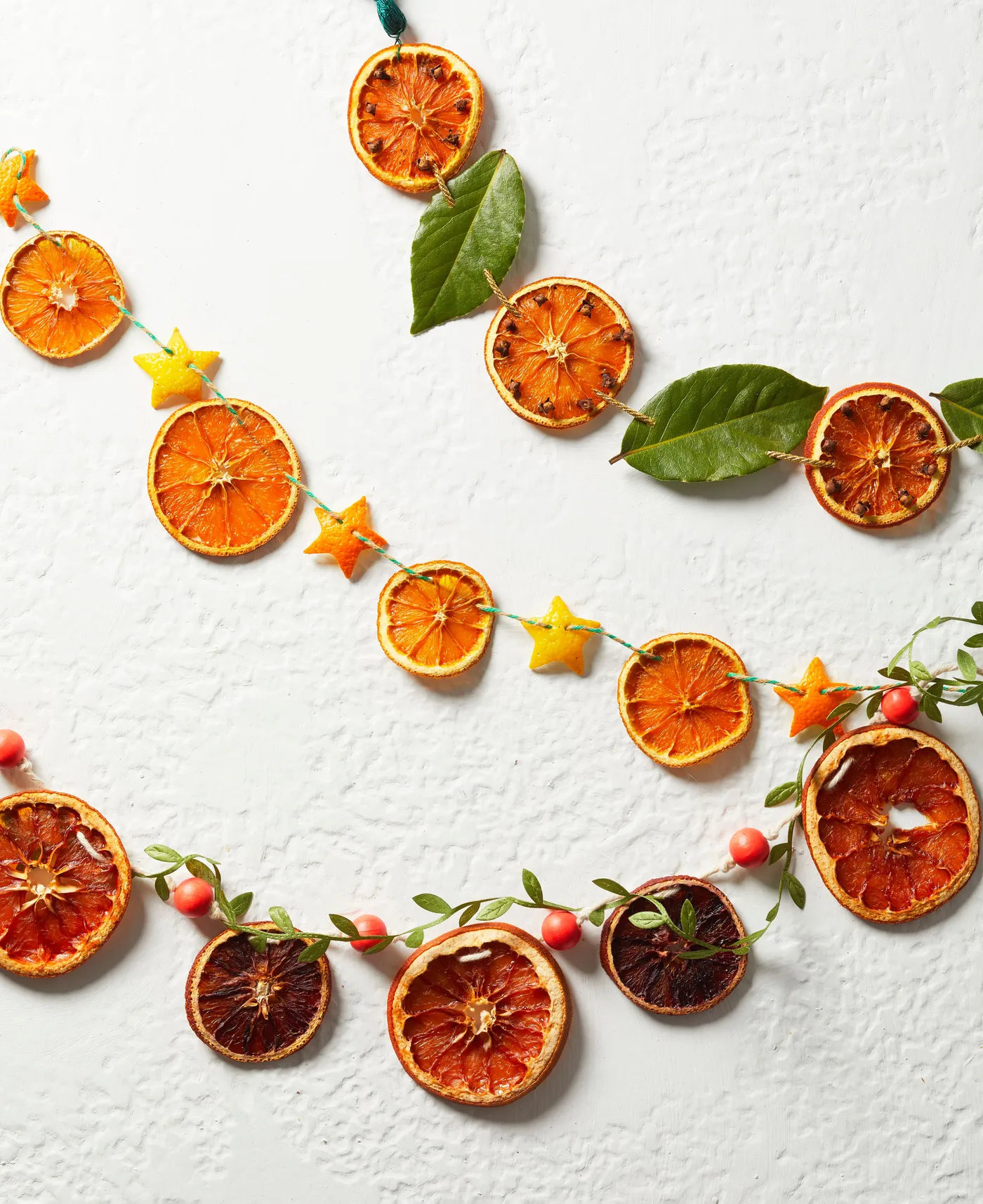 How to Make a Dried Orange Garland