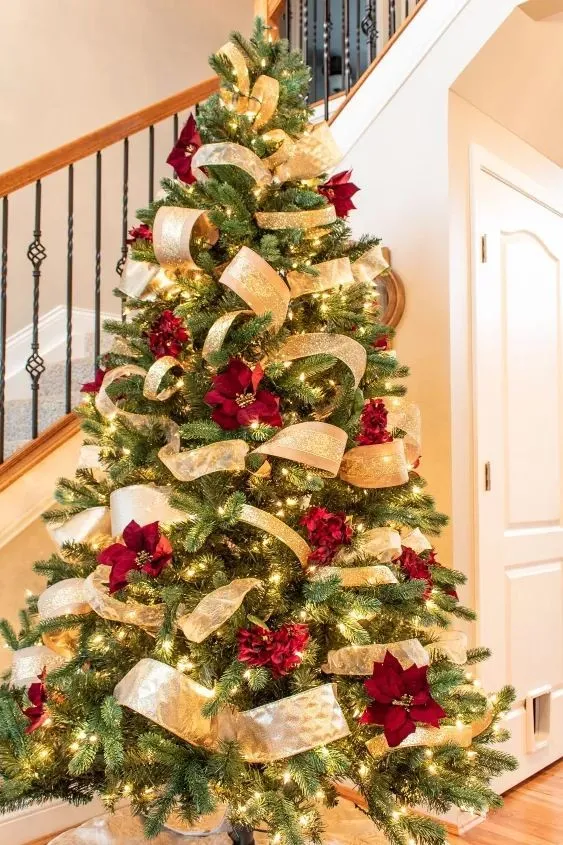 How to Use Christmas Ribbon on Tree: Top Tips and Ideas | Courtney Warren  Home