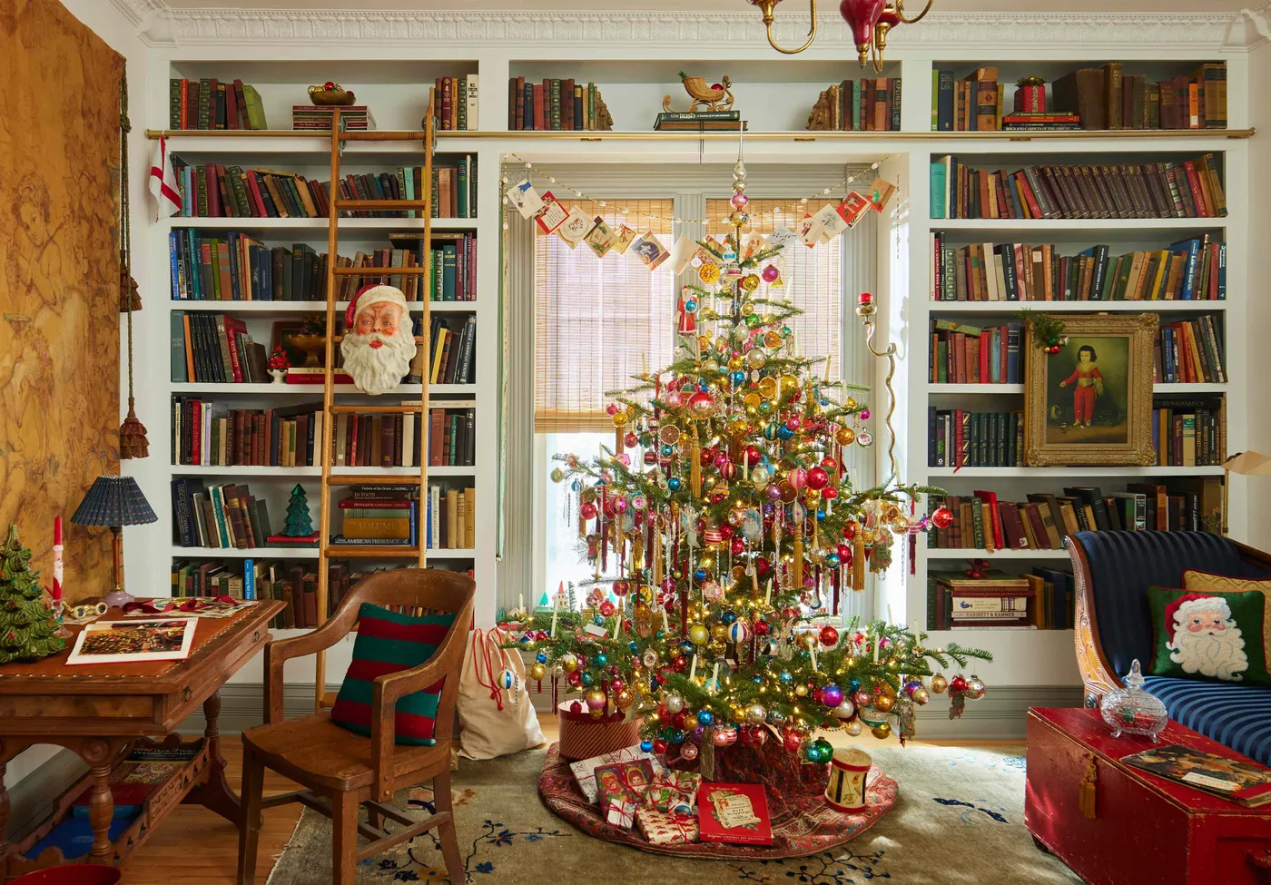 Instantly Add '90s Christmas Charm to Your Home with This Easy Decorating Trick