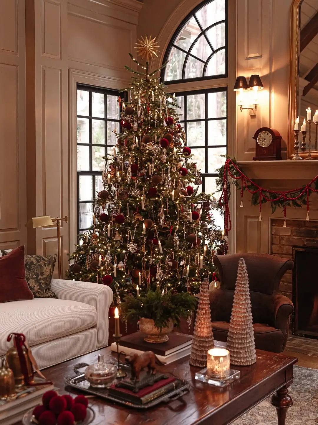 Julia Marcum's Christmas Living Room Tour