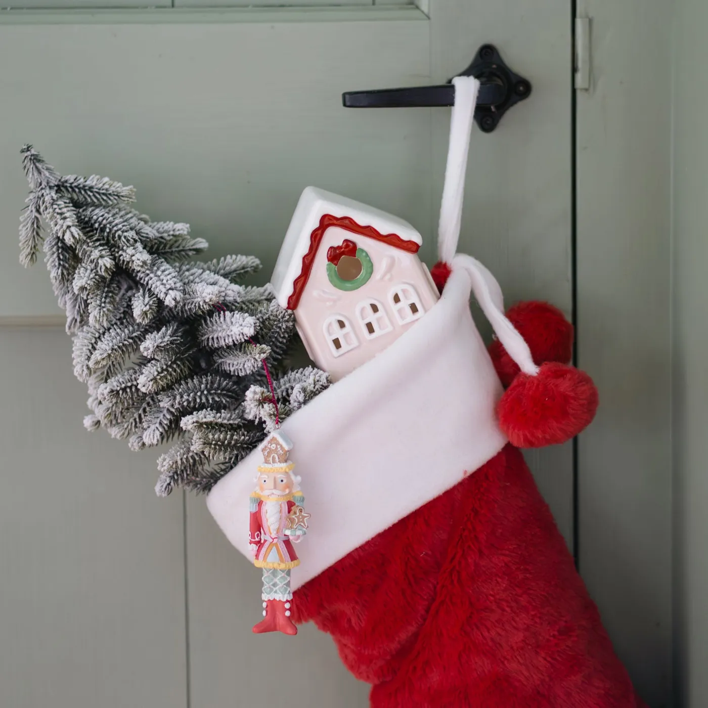 Light pink porcelain Christmas house with LED