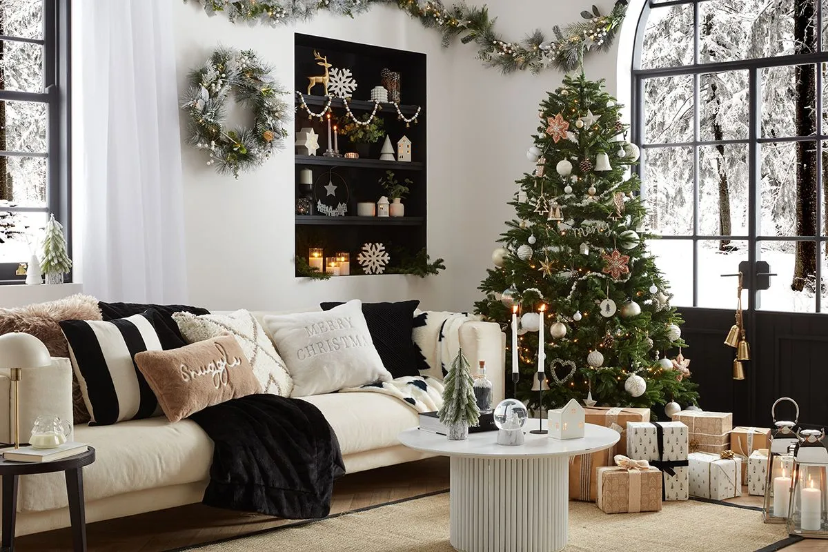 Living Room Christmas Set Our Fresh And Easy 2025 Holiday Decorating Ideas That Will Get Your