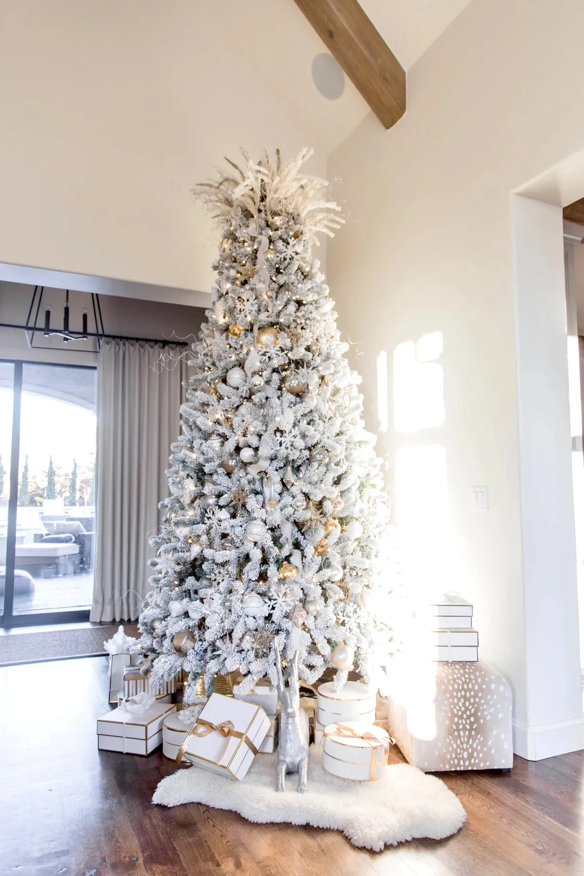 Living Room White Decorated Tree Christmas Trees Elegant White Christmas Decor Ideas Curls And Cashmere
