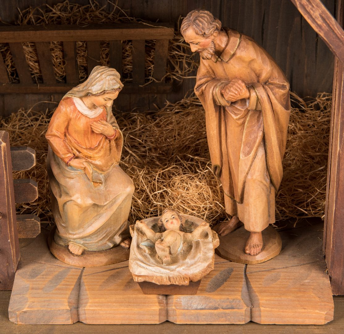 Lot 660: Italian ANRI Nativity Set, 15 Figures w/ Barn | Case Auctions