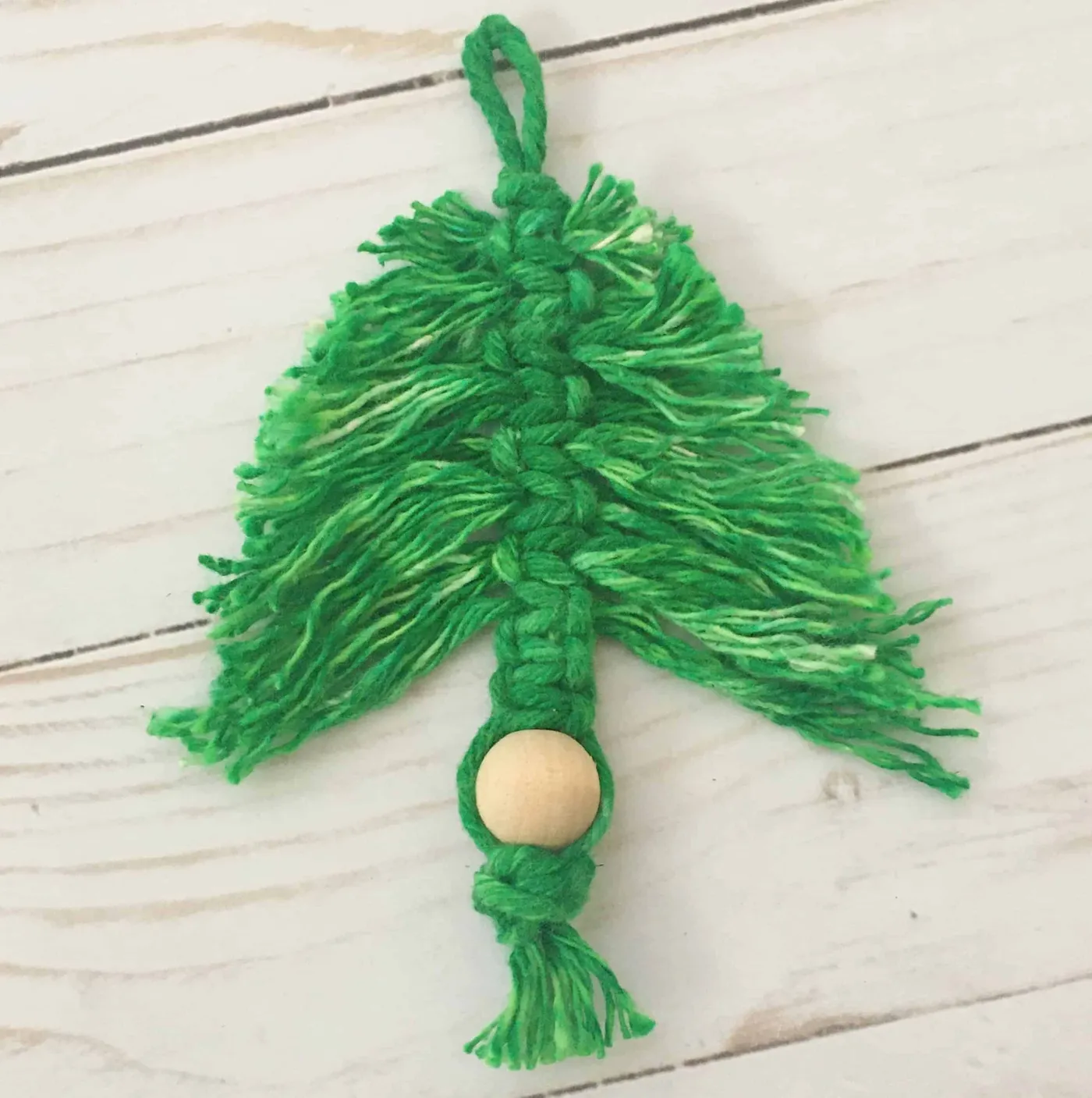 Macrame DIY Christmas Tree Ornament Tutorial - Crafting on the Fly