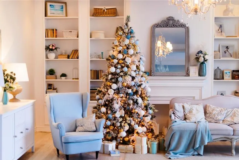 Merry Inspiration: Deck the Halls with Stunning Christmas Tree Decor