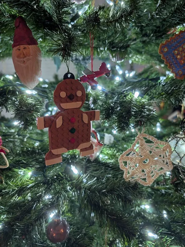 Merry Xmas 2025: Gingerbread Man Ornament – Bill Ward's Brickpile
