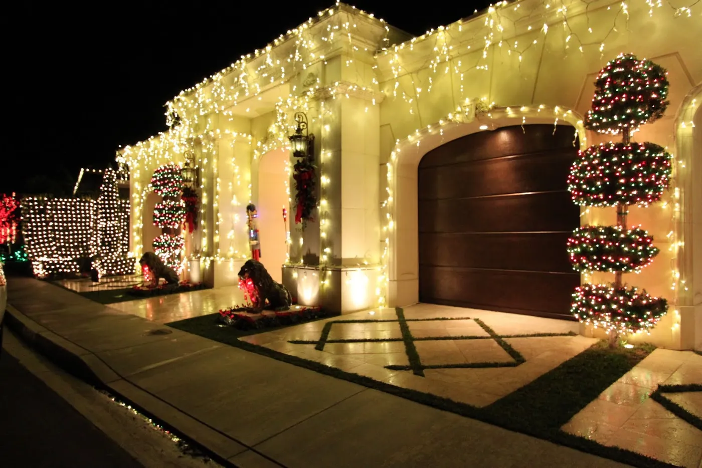 mid-century modern remodel: christmas lights mid-century modern style
