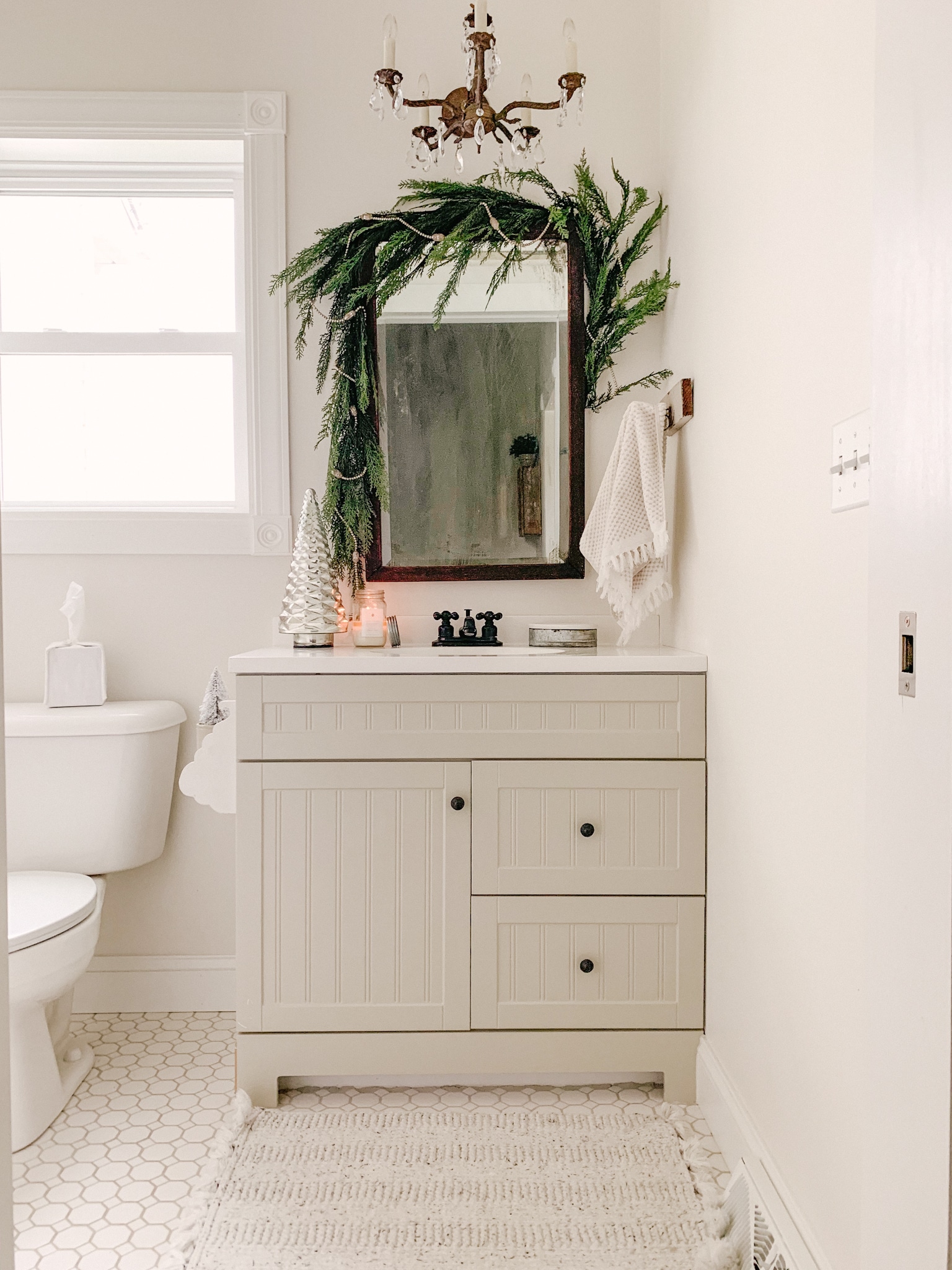 Minimal Holiday Decor Inspiration for Every Space in Your Home » Lavender  Julep