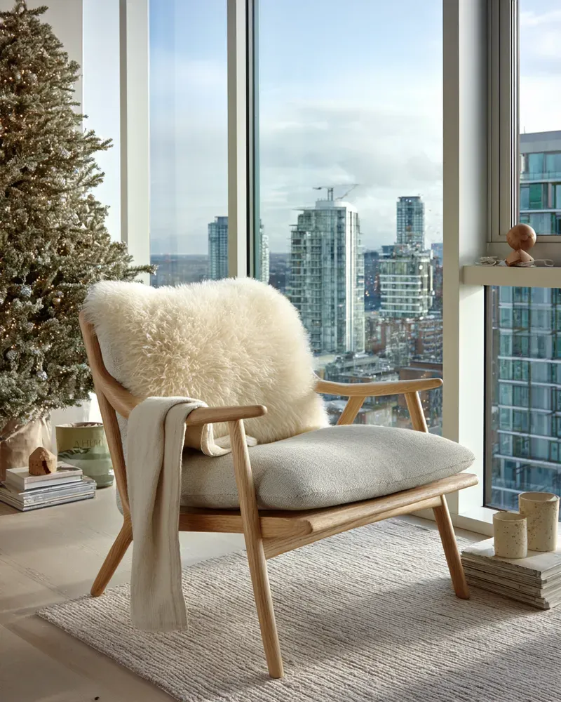 Minimalist Christmas Tree Magic: Scandinavian Style Unveiled 🌲🌟