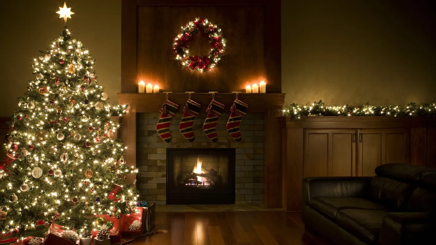Missing The Ambient Light Of Your Christmas Tree? How To Bring Back The  Cozy Vibes