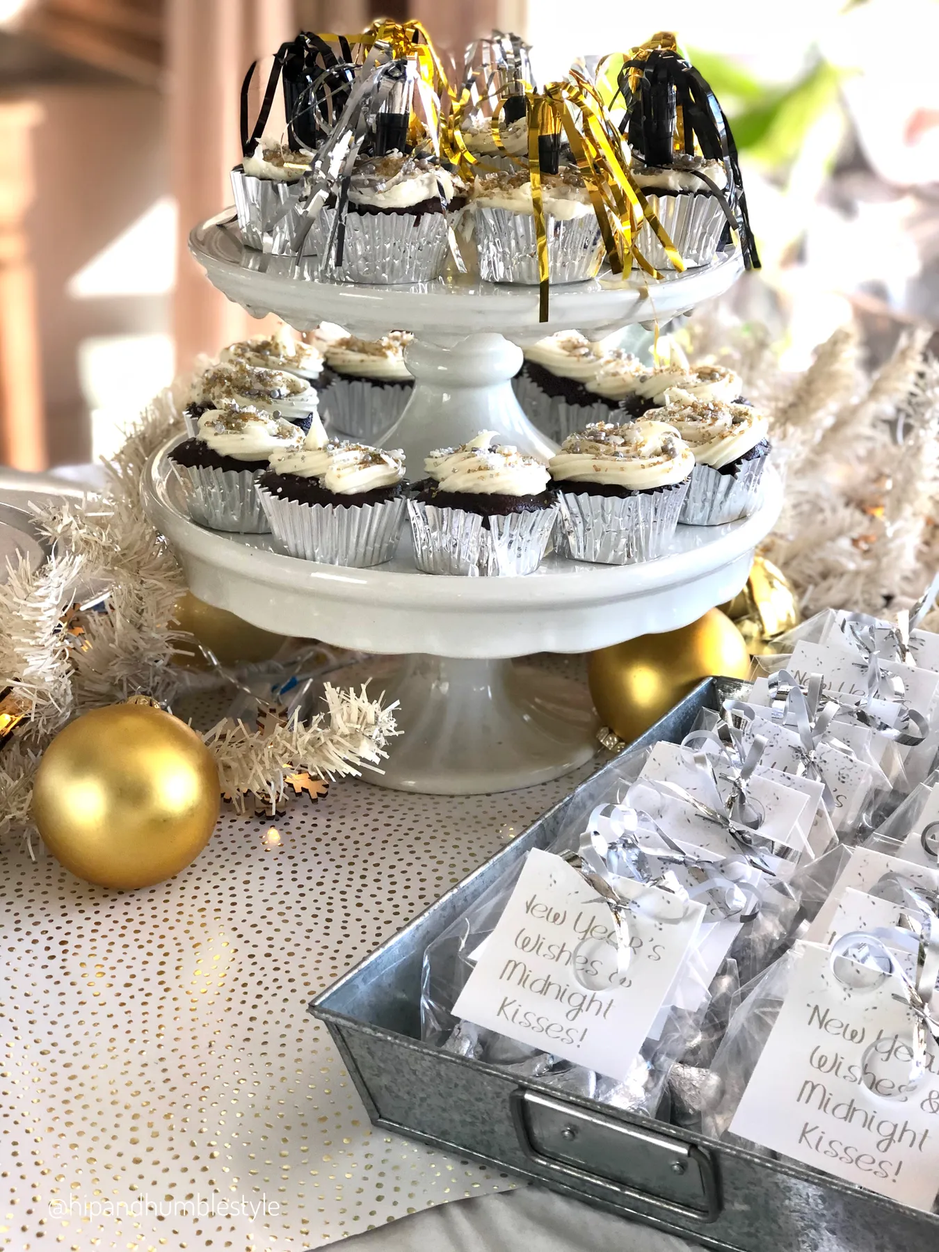 New Year's Eve Table Decor | Festive New Year Decor