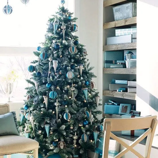Non-Traditional Christmas Colors - Rachel Hollis