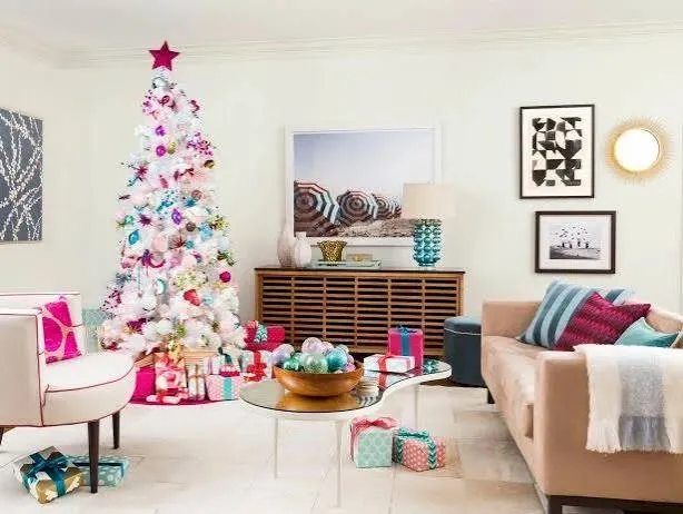 Nontraditional Holiday Decorating | HGTV