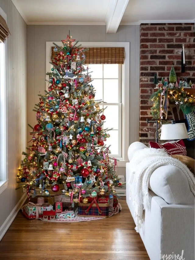 Nostalgic Christmas Tree Festive Nostalgic Charm Christmas Tree - Inspired  By Charm