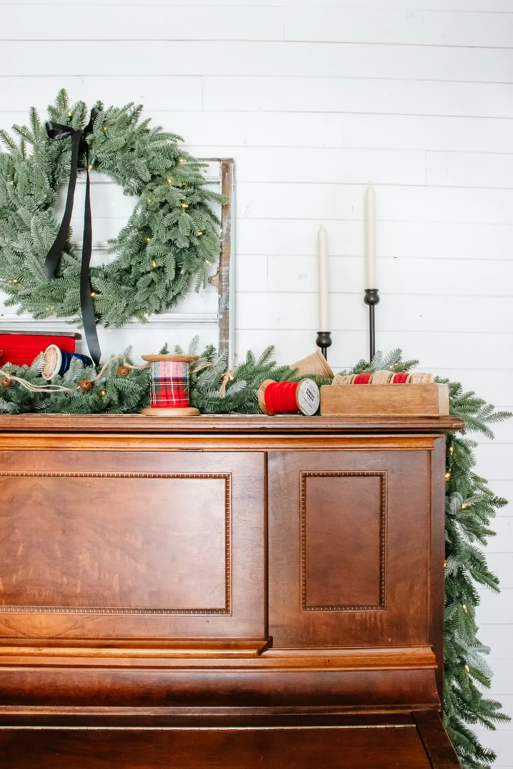 Nostalgic + Cozy Christmas Family Room - Making it in the Mountains