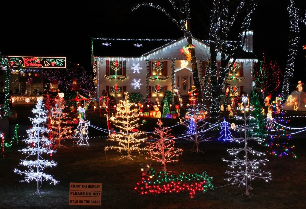 Outdoor Christmas Light Display, Crazy Lights ·All Things Christmas