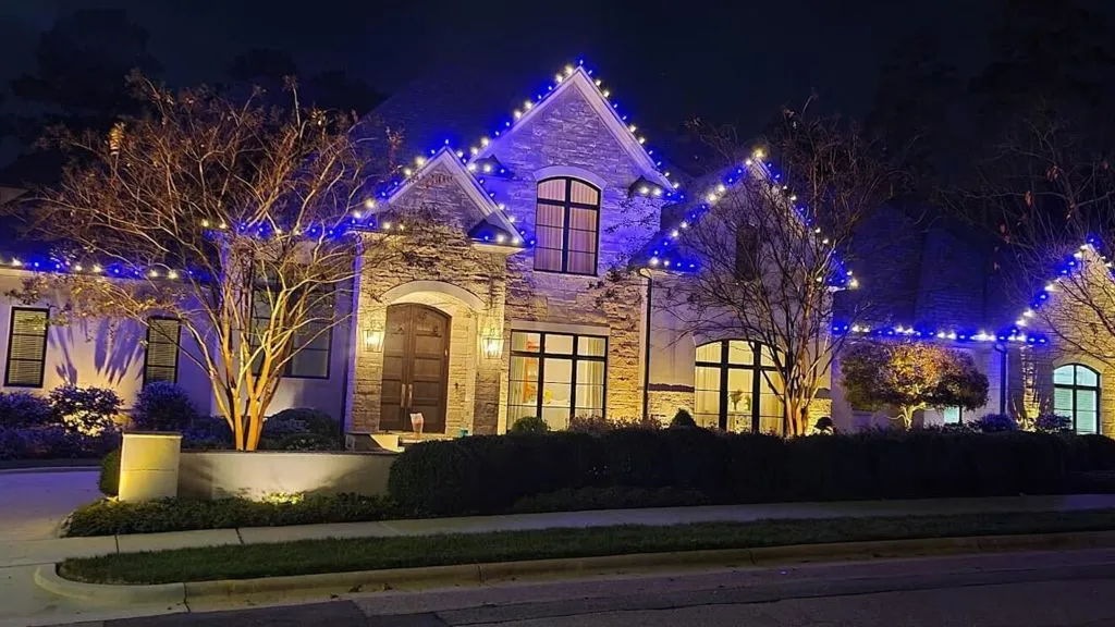 Outdoor Christmas Light Installation Ideas to Make Your Home Stand Out -  Wash Masters Window Cleaners & Pressure Washing