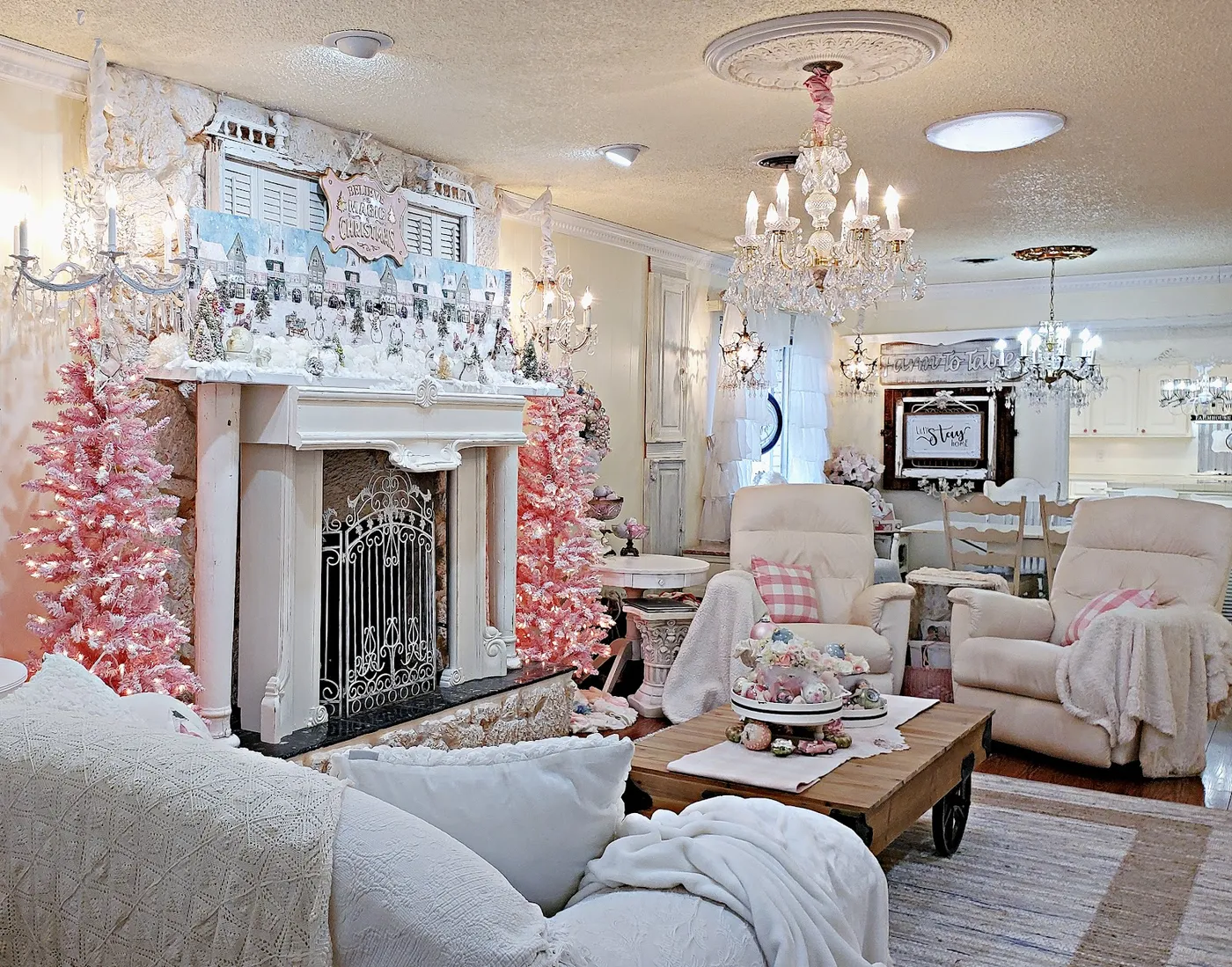 Penny's Vintage Home: A Tour of Our Christmas Family Room decorated in  Pastels
