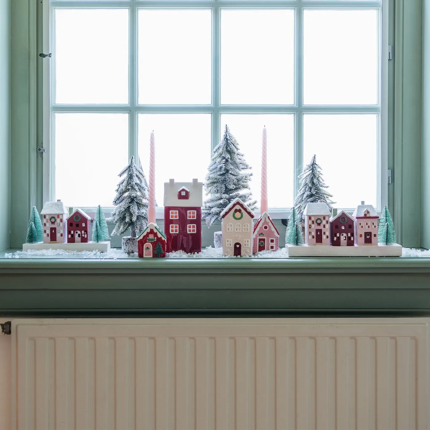 Pink Christmas house 15 cm porcelain | It's all about Christmas