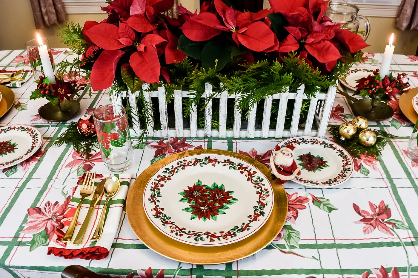 Poinsettia Motif Christmas Tablescape - Zucchini Sisters