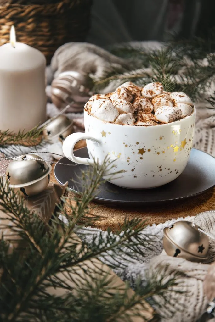 Porcelain Christmas Cereal Bowls Liberty Christmas Stars: Cereal Bowl 15 Cm, Seltmann Porcelain Seltmann By Manufacturers Or Popular Decors Liberty: Gold Rim And Golden Stars (10868 65404), LIBERTY,
