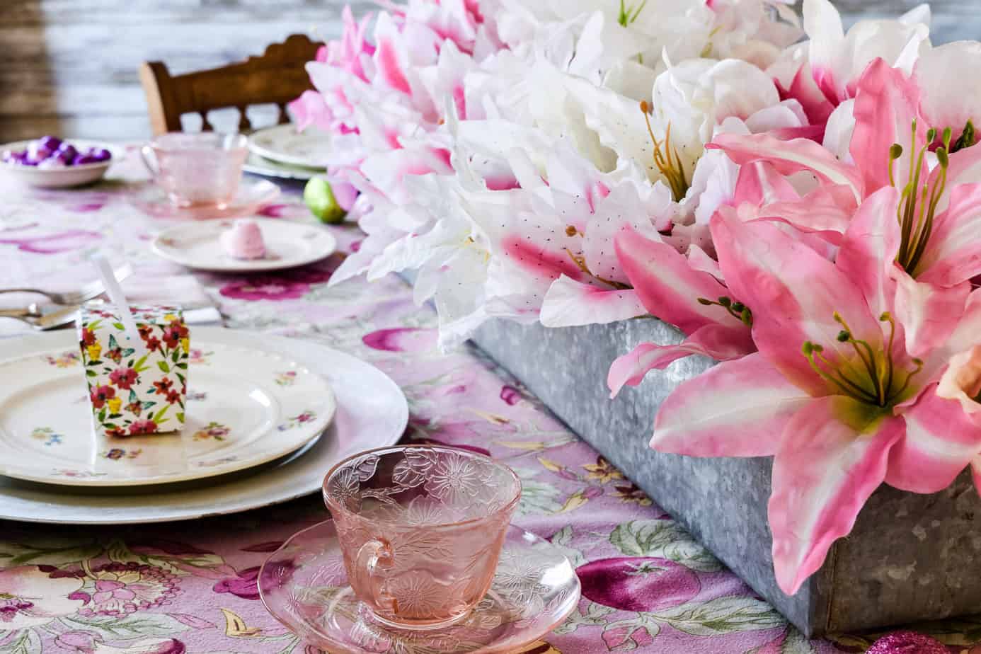 Pretty in Pink Easter Tablescape - Zucchini Sisters