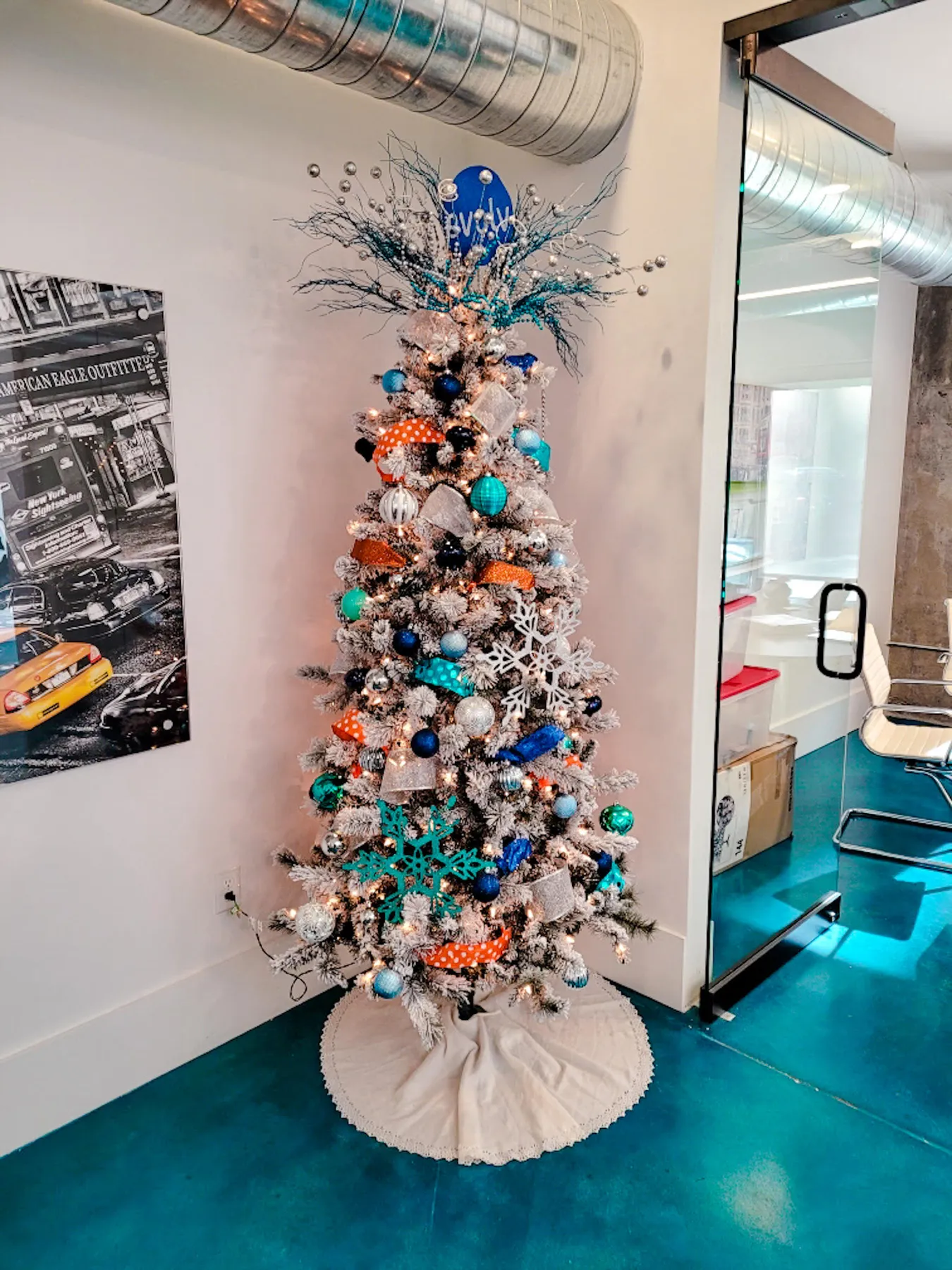 Quirky Christmas Tree Themes to Spice Up Your Holiday Tradition - Evolve  Companies