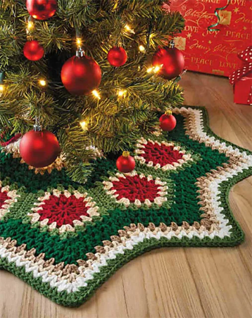 Ravelry: Granny Ripple Tree Skirt pattern by Margret Willson
