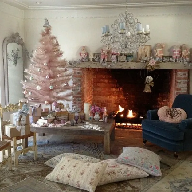 Reinventing Beautiful Christmas Themes Creates Unique and Modern Holiday  Decor