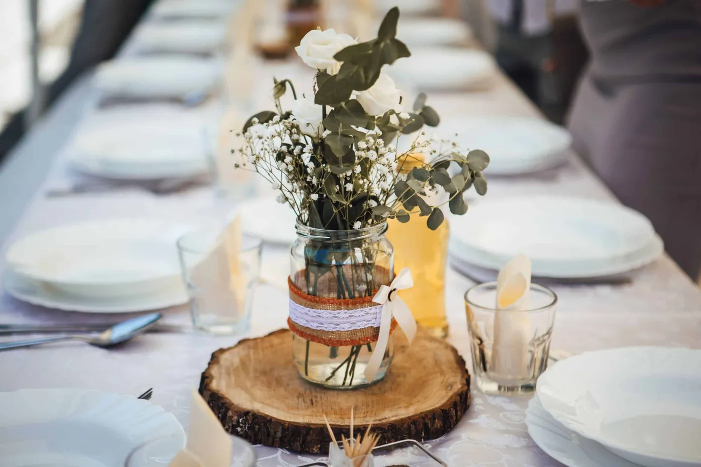 Rustic Wedding Centerpieces To Elevate Your Event - Hidden Barn Venue