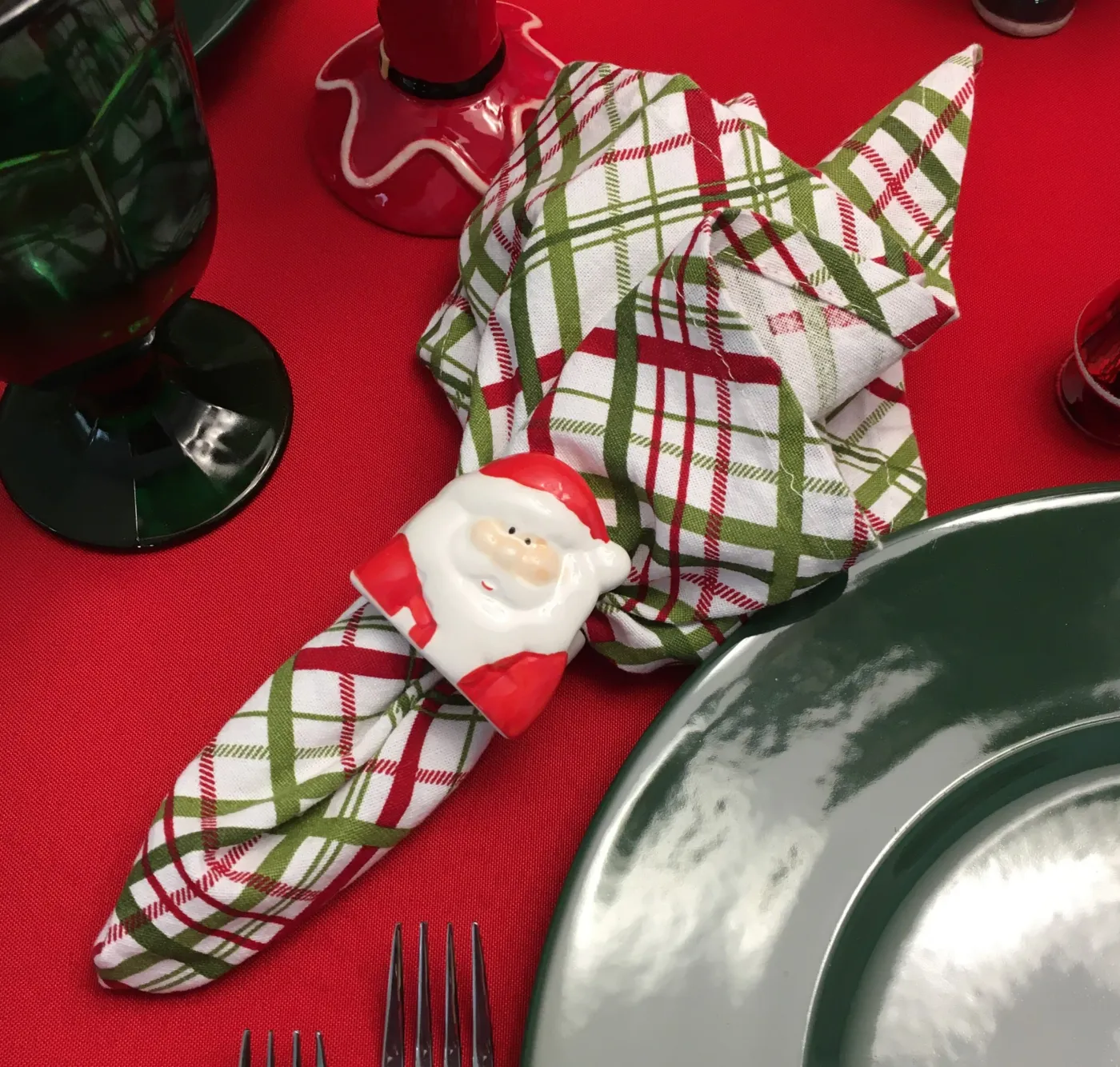 Santa's on the Christmas Tablescape — Whispers of the Heart