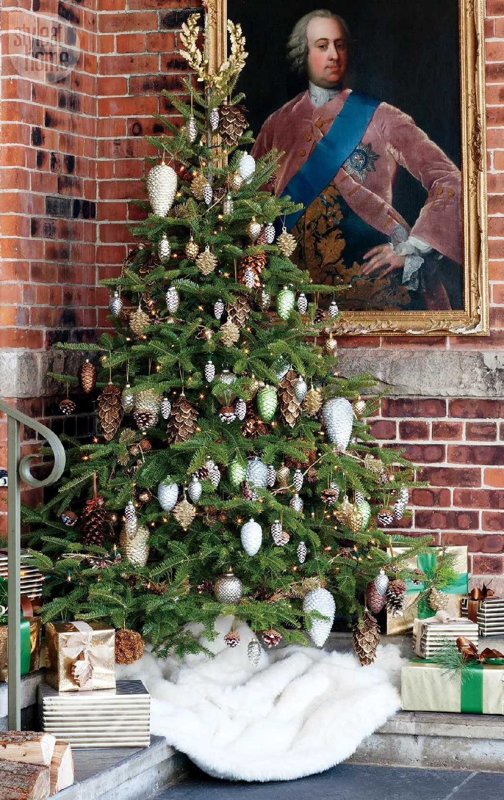 Show-stopping Christmas tree decorating ideas | Style at Home
