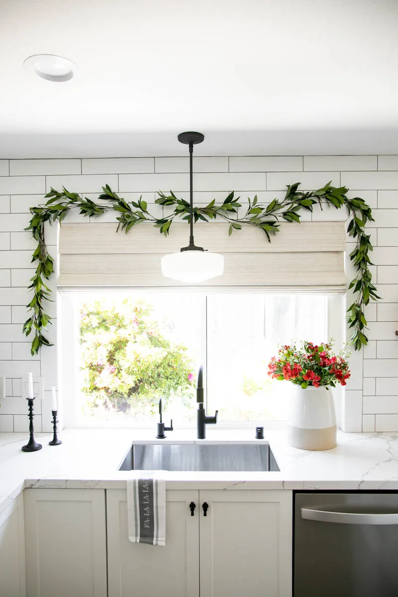 Simple + Easy Holiday Decorating Ideas with Command™ Products - 1111 Light Lane