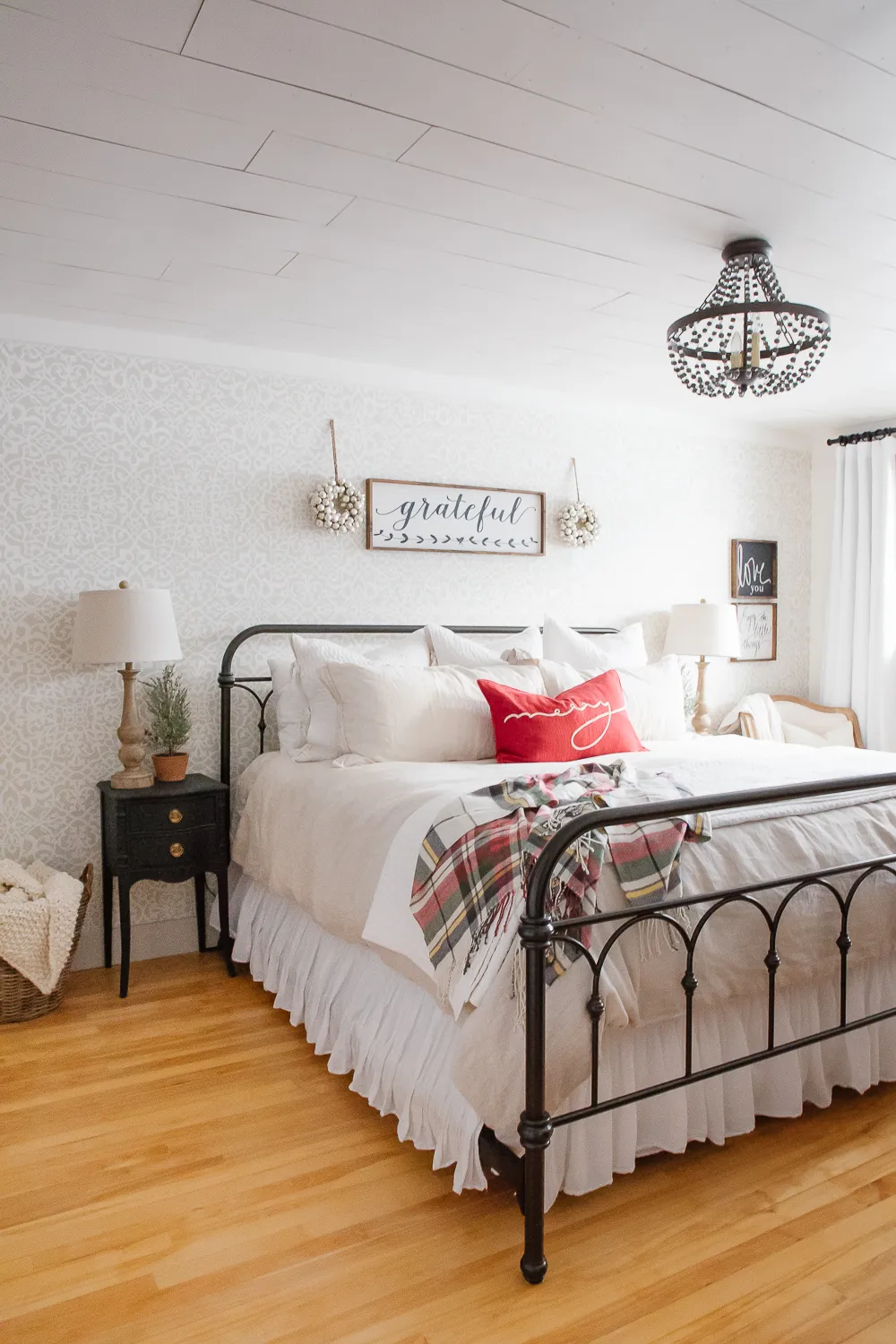 Simple Farmhouse Christmas Bedroom Decor - Making it in the Mountains