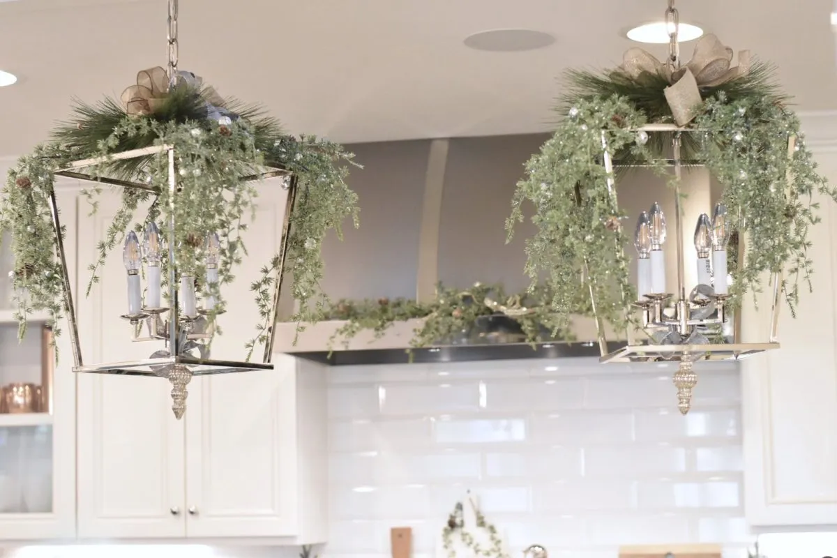 Simple Ideas for Christmas Decor in the Kitchen - to have + to host